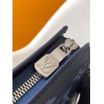 2025年12月9日入荷Louis Vuitton バッグM81124 Alpha Wearable Monogram Eclipse 18.5 x 11 x 6.5cm  高品質新作/誕生日プレゼント/ZC工場