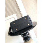 2025年12月9日入荷Louis Vuitton バッグM24856 高品質新作/誕生日プレゼント/ZC工場