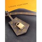 2025年12月9日入荷Louis Vuitton バッグM26359 高品質新作/誕生日プレゼント/ZC工場