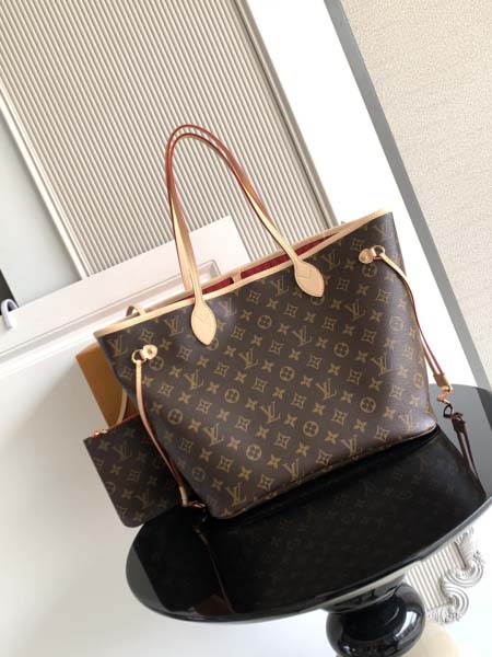 2025年12月9日入荷Louis Vuitton バッグM...
