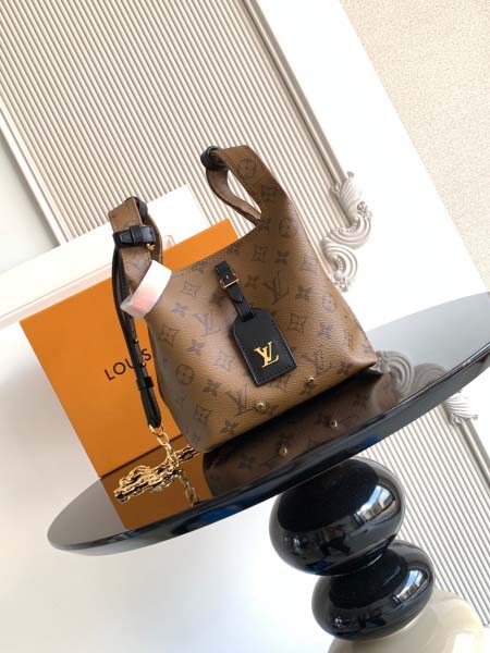 2025年12月9日入荷Louis Vuitton バッグM...