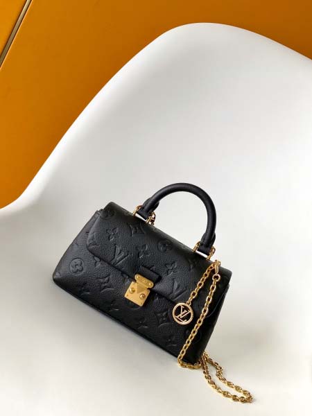 2025年12月9日入荷Louis Vuitton バッグM...