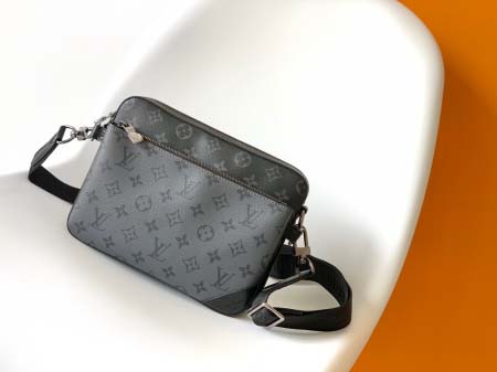 2025年12月9日入荷Louis Vuitton バッグM...
