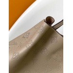 2025年12月9日入荷Louis Vuitton バッグM13179 M13180 MahinaBoundless——House 16.9 x 13.2 x 6.7 高品質新作/誕生日プレゼント/ZC工場