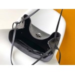 2025年12月9日入荷Louis Vuitton バッグM13179 M13180 MahinaBoundless——House 16.9 x 13.2 x 6.7 高品質新作/誕生日プレゼント/ZC工場