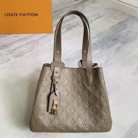 2025年12月9日入荷Louis Vuitton バッグM...