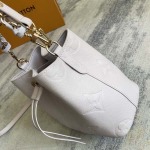 2025年12月9日入荷Louis Vuitton バッグm25675 BB Dream Monogram Empreinte 20 x 13 x 20 高品質新作/誕生日プレゼント/ZC工場