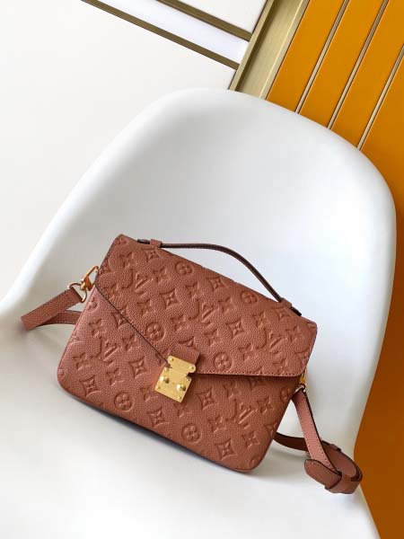 2025年12月10日入荷Louis Vuitton バッグ...