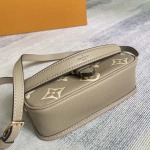 2025年12月10日入荷Louis Vuitton バッグ高品質新作/誕生日プレゼント/ZC工場