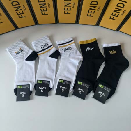 2025年12月10日入荷新品FENDI靴下ギフト/誕生日/...