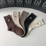 2025年12月10日入荷新品Prada靴下ギフト/誕生日/記念品/アクセサリーkaka工場