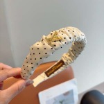 2025年12月10日入荷新品Louis Vuittonカチューシャギフト/誕生日/記念品/アクセサリーkaka工場