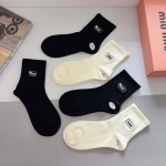 2025年12月10日入荷新品miumiu靴下ギフト/誕生日/記念品/アクセサリーkaka工場