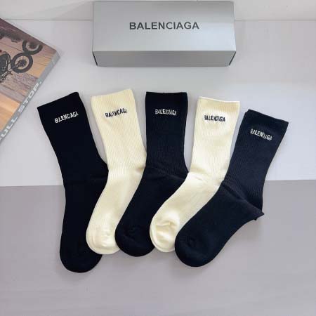 2025年12月10日入荷新品BALENCIAGA靴下ギフト...