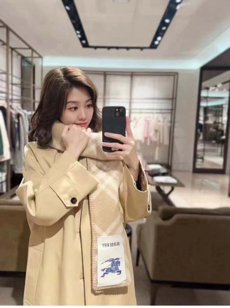 2025年12月10日入荷新品Burberryマフラーギフト...