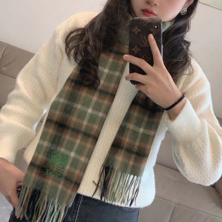 2025年12月10日入荷新品Loeweマフラーギフト/誕生...