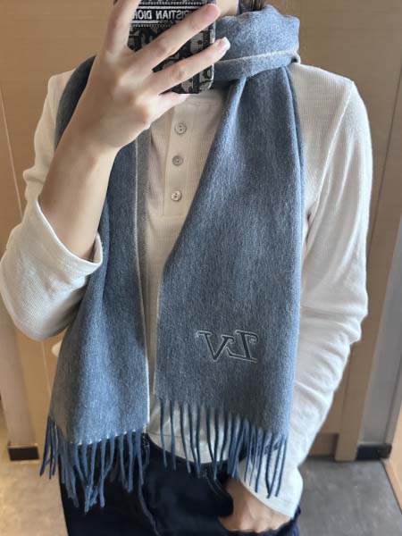 2025年12月10日入荷新品Louis Vuittonマフ...