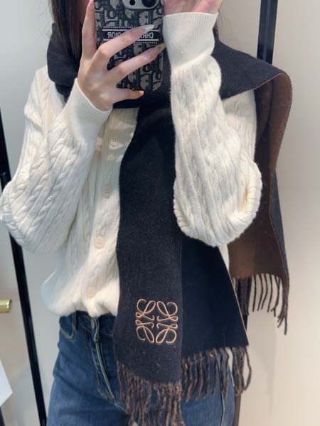 2025年12月10日入荷新品Loeweマフラーギフト/誕生...