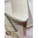 2025年12月10日入荷新品FENDIマフラーギフト/誕生日/記念品/アクセサリーkaka工場