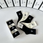 2025年12月10日入荷新品Chanel靴下ギフト/誕生日/記念品/アクセサリーkaka工場