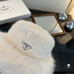 2025年12月10日入荷新品Prada帽子ギフト/誕生日/記念品/アクセサリーkaka工場