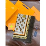 2025年12月11日入荷新品Louis Vuittonマフラーギフト/誕生日/記念品/アクセサリーkaka工場