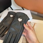 2025年12月11日入荷新品miumiu手袋ギフト/誕生日/記念品/アクセサリーkaka工場