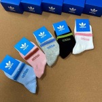 2025年12月11日入荷新品Adidas靴下ギフト/誕生日/記念品/アクセサリーkaka工場