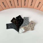 2025年12月11日入荷新品MiuMiu靴下ギフト/誕生日/記念品/アクセサリーkaka工場