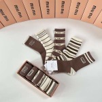 2025年12月11日入荷新品MiuMiu靴下ギフト/誕生日/記念品/アクセサリーkaka工場