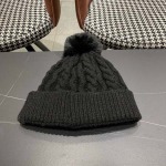 2025年12月11日入荷新品Prada帽子ギフト/誕生日/記念品/アクセサリーkaka工場