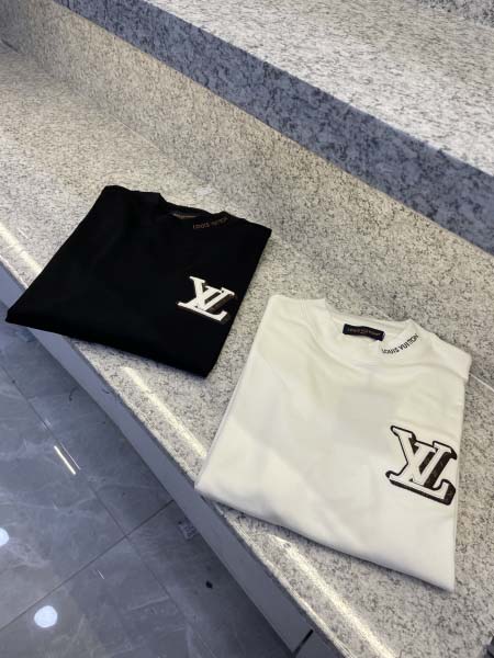 2025年12月12日入荷新作Louis Vuitton長袖...