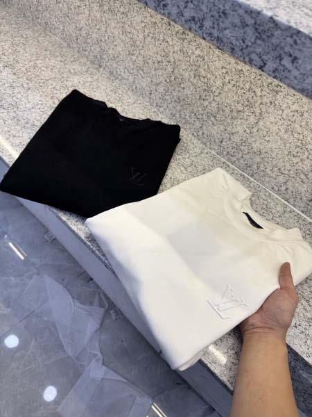 2025年12月12日入荷新作Louis Vuitton長袖...