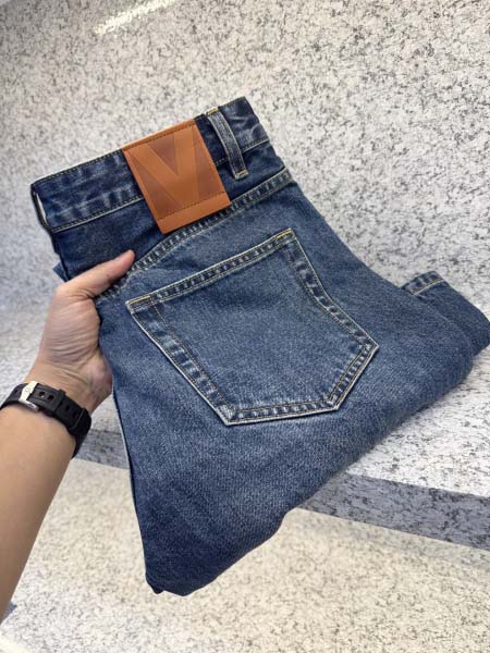 2025年12月12日入荷新作VALENTINOジーパン秋冬...