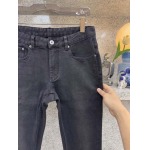 2025年12月12日入荷新作Ferragamoジーパン秋冬高品質/人気/限定版/Knt工場