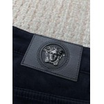 2025年12月14日入荷新作Versaceジーパン秋冬高品質/人気/限定版/Knt工場