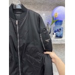 2025年12月14日入荷新作Pradaジャケット秋冬高品質/人気/限定版/Knt工場