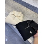 2025年12月14日入荷新作Pradaパーカー秋冬高品質/人気/限定版/Knt工場