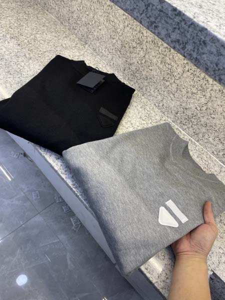 2025年12月14日入荷新作PRADAニット/セーター秋冬...