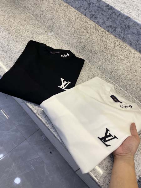 2025年12月15日入荷新作Louis Vuitton長袖...