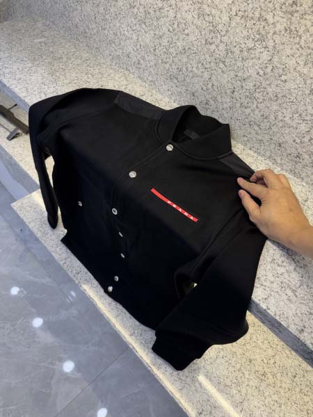 2025年12月15日入荷新作Pradaジャケット秋冬高品質...