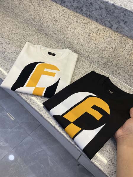 2025年12月15日入荷新作Fendi半袖 tシャツ秋冬高...