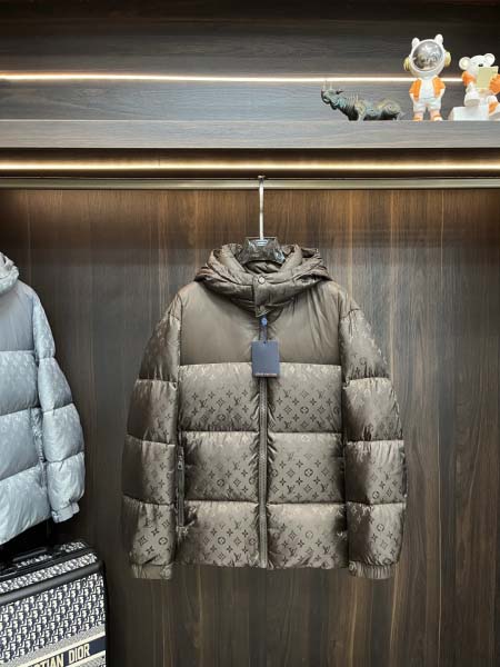 2025年12月16日入荷新作Louis Vuittonダウ...