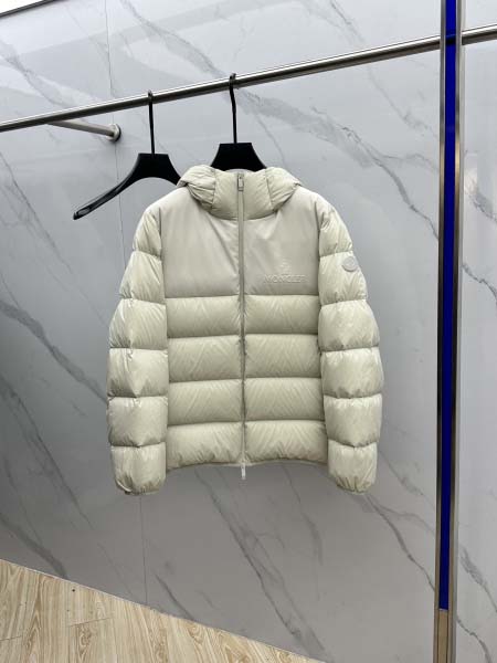 2025年12月16日入荷新作Monclerダウンジャケット...