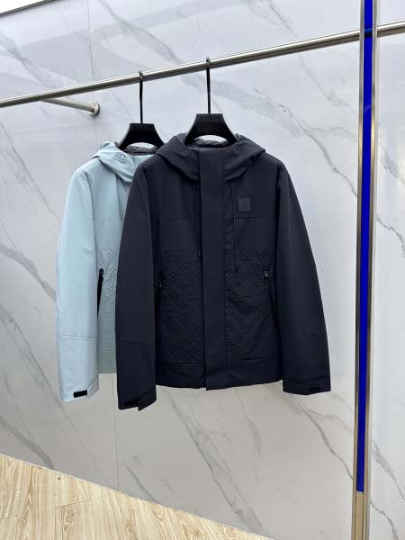 2025年12月16日入荷新作Louis Vuittonダウ...