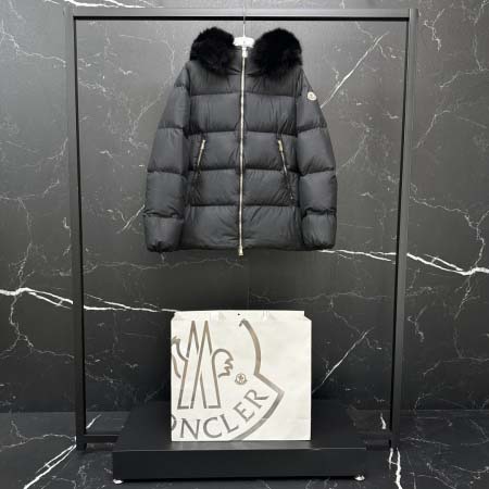2025年11月17日秋冬新作MONCLERダウンジャケット...