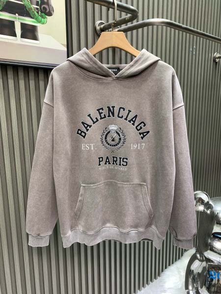 2025年11月18日秋冬新作Balenciagaスウェット...