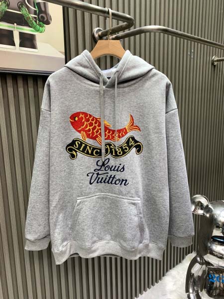 2025年11月19日秋冬新作Louis Vuittonスウ...