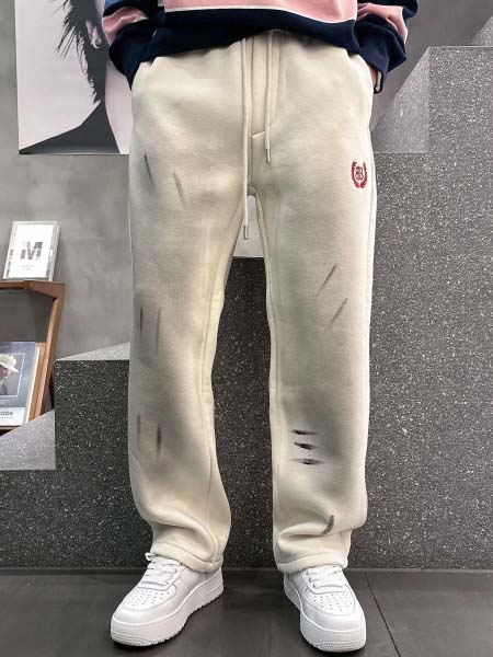 2025年11月19日秋冬新作Balenciagaスラックス...