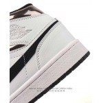 2025年12月25日入荷新品（NIKE）AIR JORDAN 1 MID人気 スニーカー男女兼用/誕生日プレゼント/XH工場